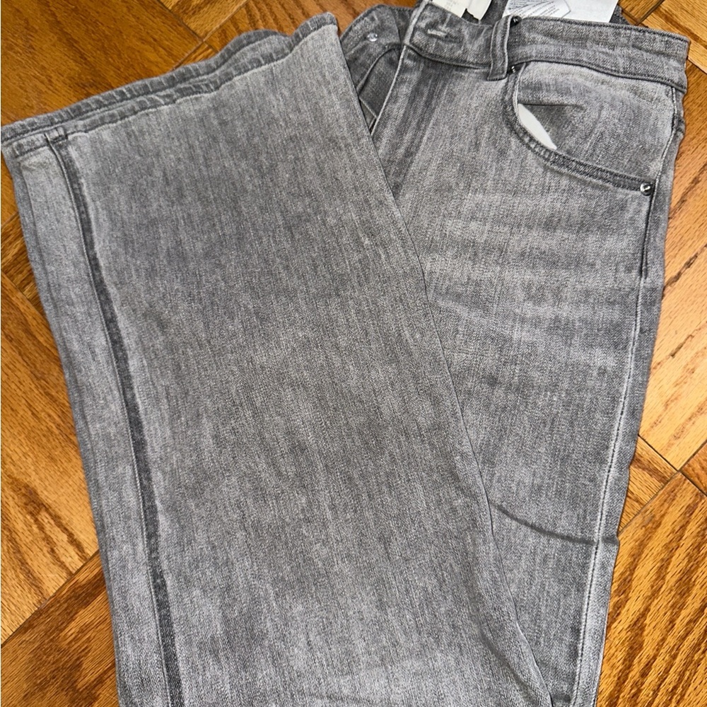 H&M Gray Straight Jeans with Distressed Look